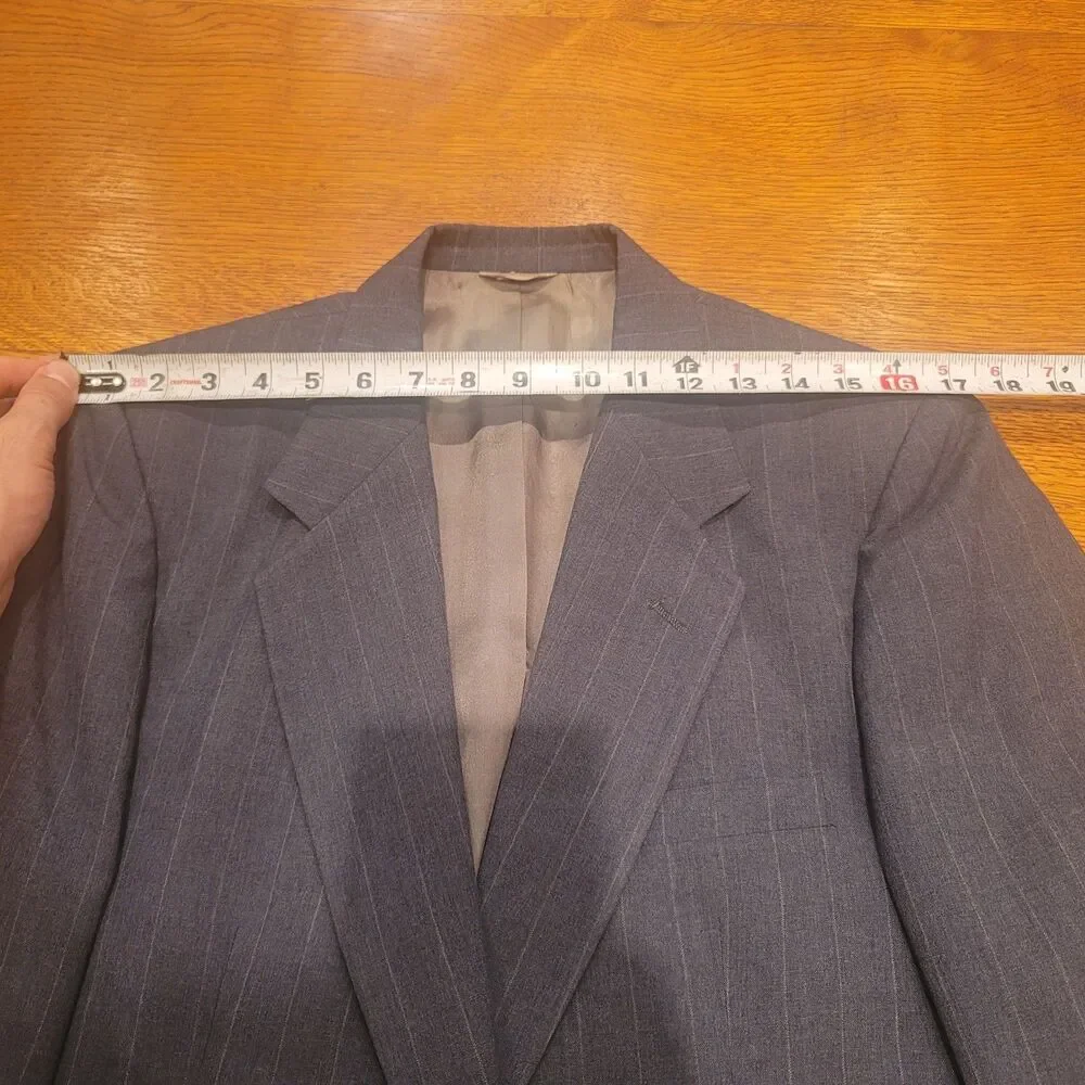 Vintage Givenchy Gentleman Chequers 38R Charcoal Pinstripe Blazer ACTWU USA Made